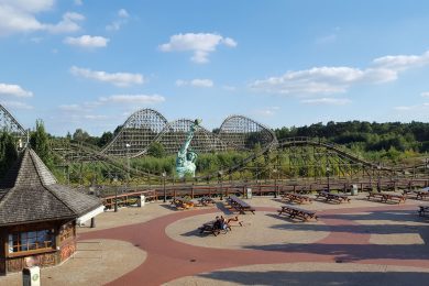 Achterbahn Colossos lockt geschlossen auch keine Besucher ins Land der Vergessenen